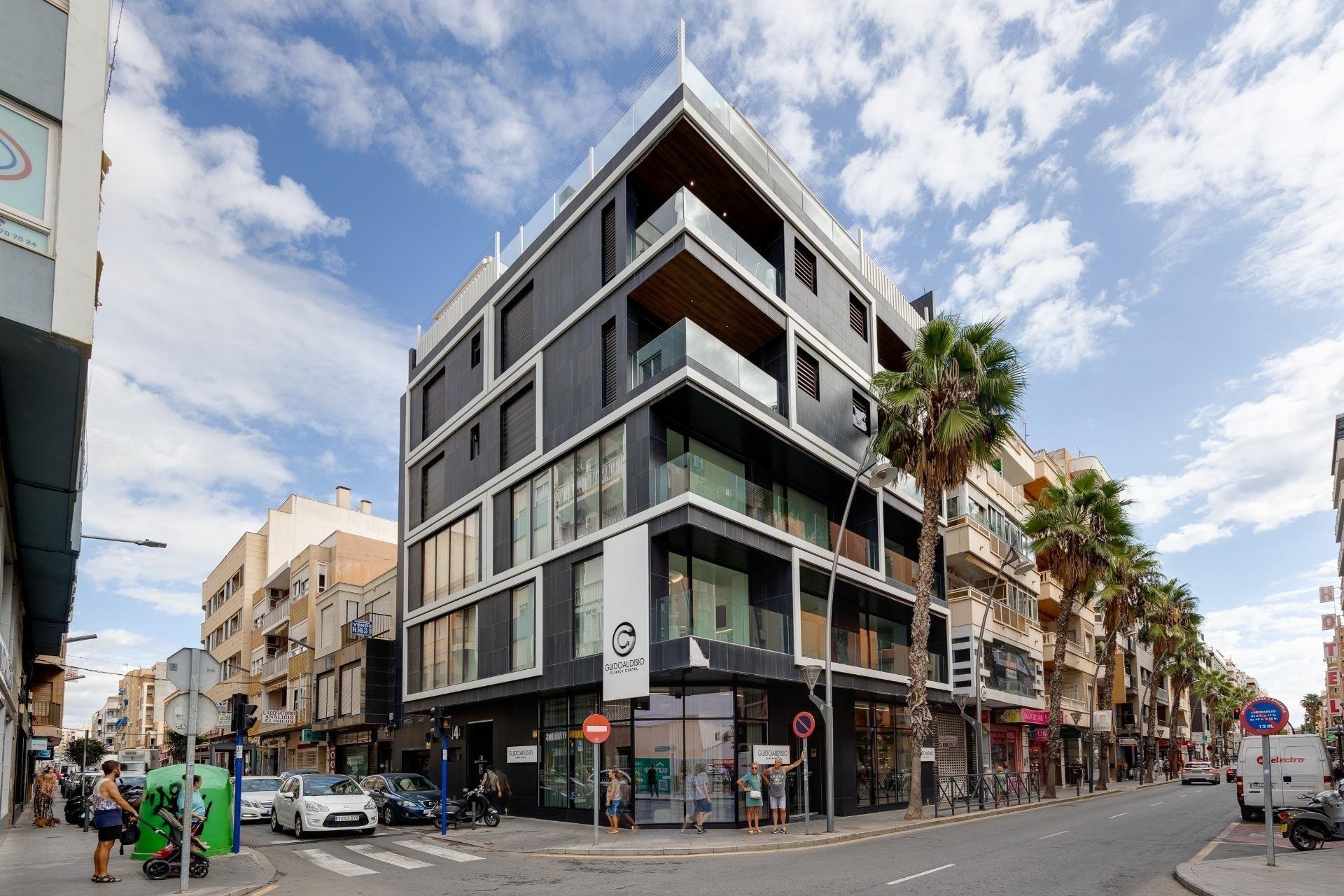 Apartment à Torrevieja, Alicante, Espagne 3 chambres, 91 m2 No. 177788