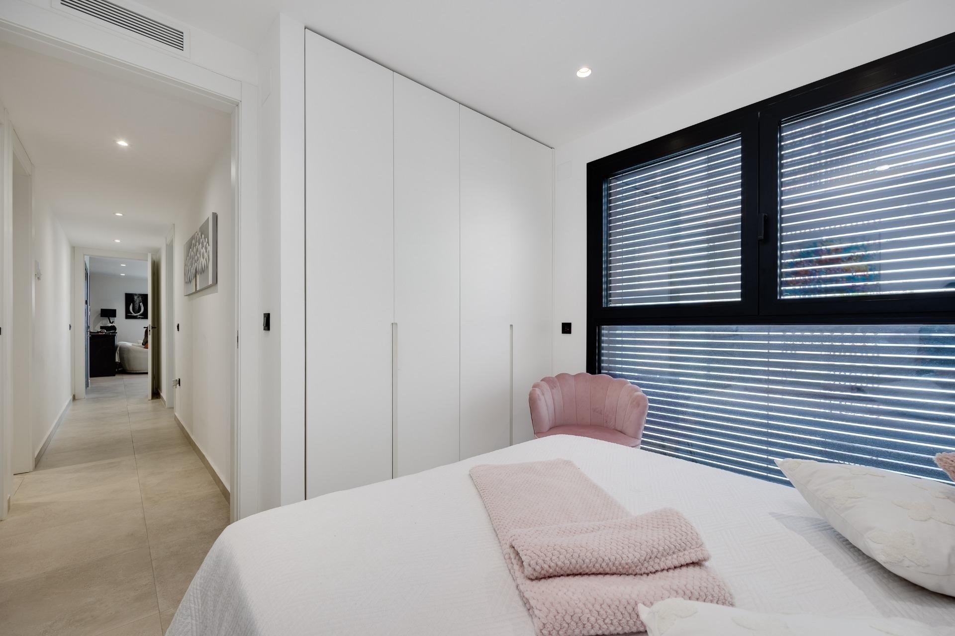 Apartment à Torrevieja, Alicante, Espagne 3 chambres, 91 m2 No. 177788