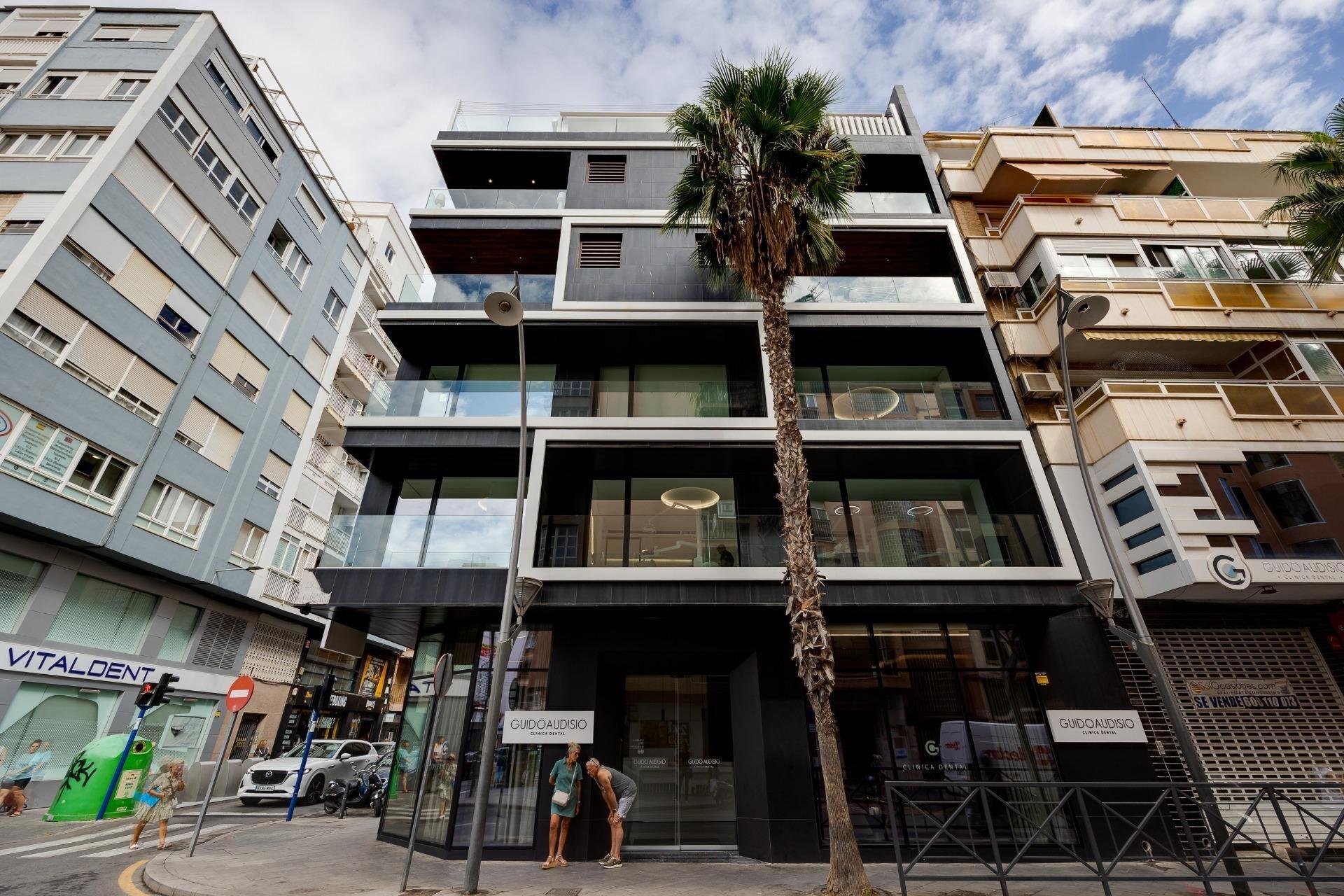 Apartment à Torrevieja, Alicante, Espagne 3 chambres, 91 m2 No. 177788
