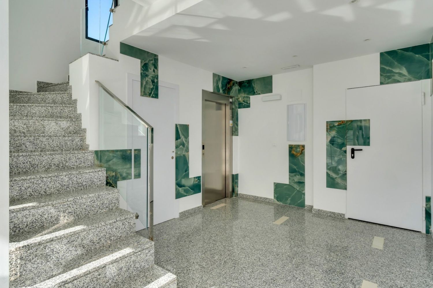 Huoneisto Oliva, Valencia, Espanja 3 makuuhuonetta, 195 m2 No. 195937