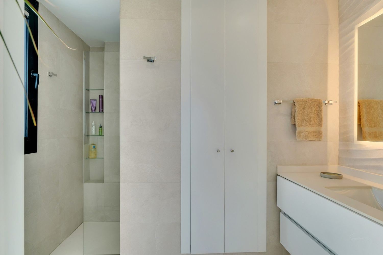 Huoneisto Oliva, Valencia, Espanja 3 makuuhuonetta, 195 m2 No. 195937