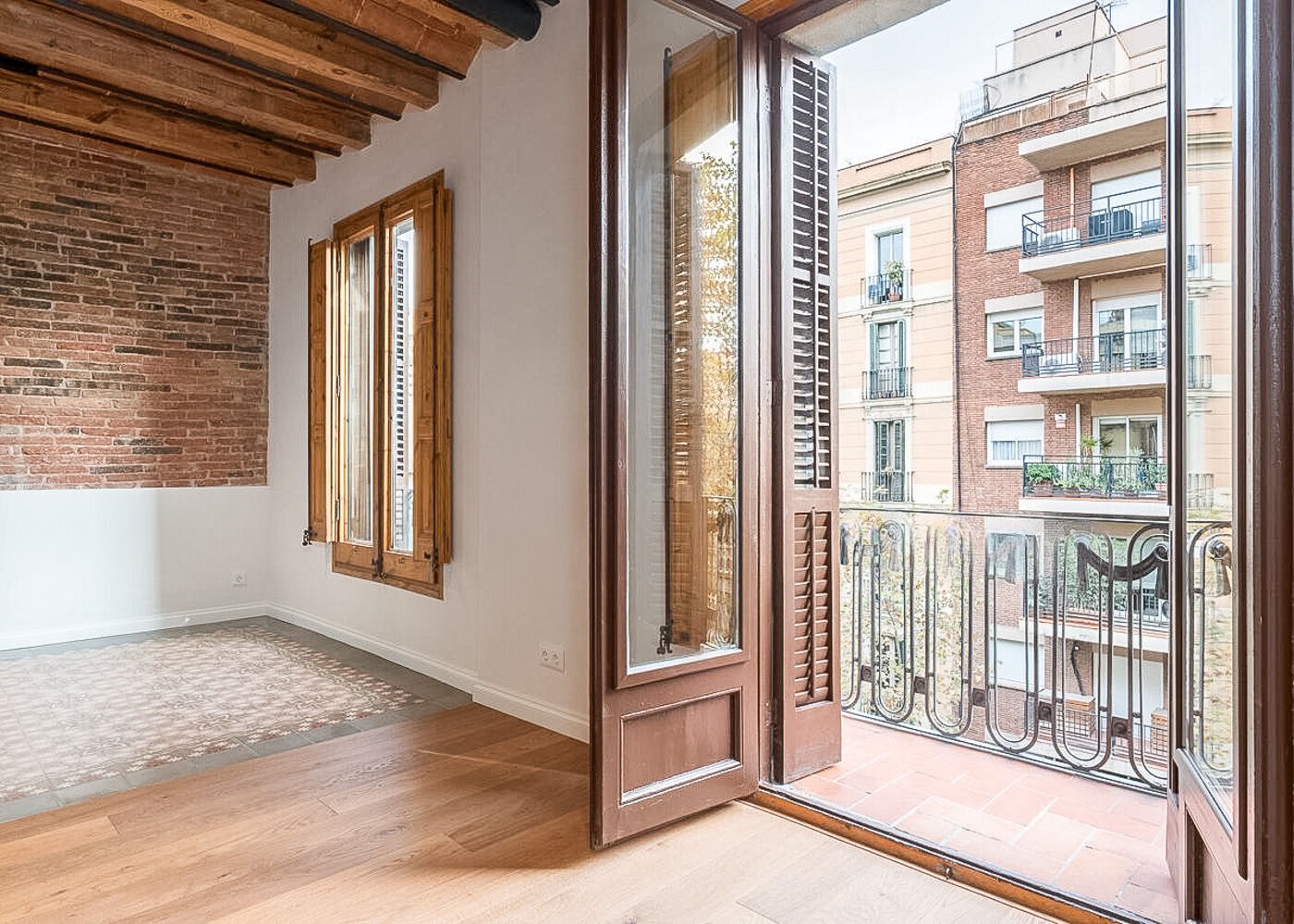 Apartamento en Barcelona, España 3 dormitorios,  No. 140984