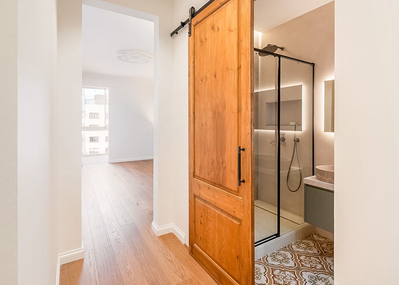 Apartamento en Barcelona, España 3 dormitorios,  No. 140984