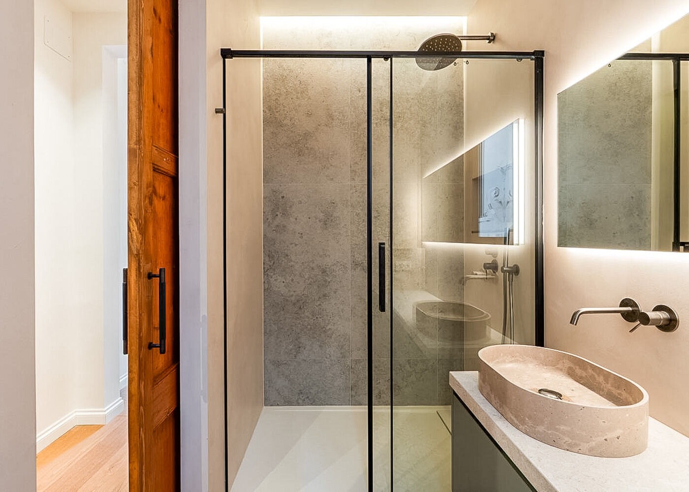 Apartamento en Barcelona, España 3 dormitorios,  No. 140984