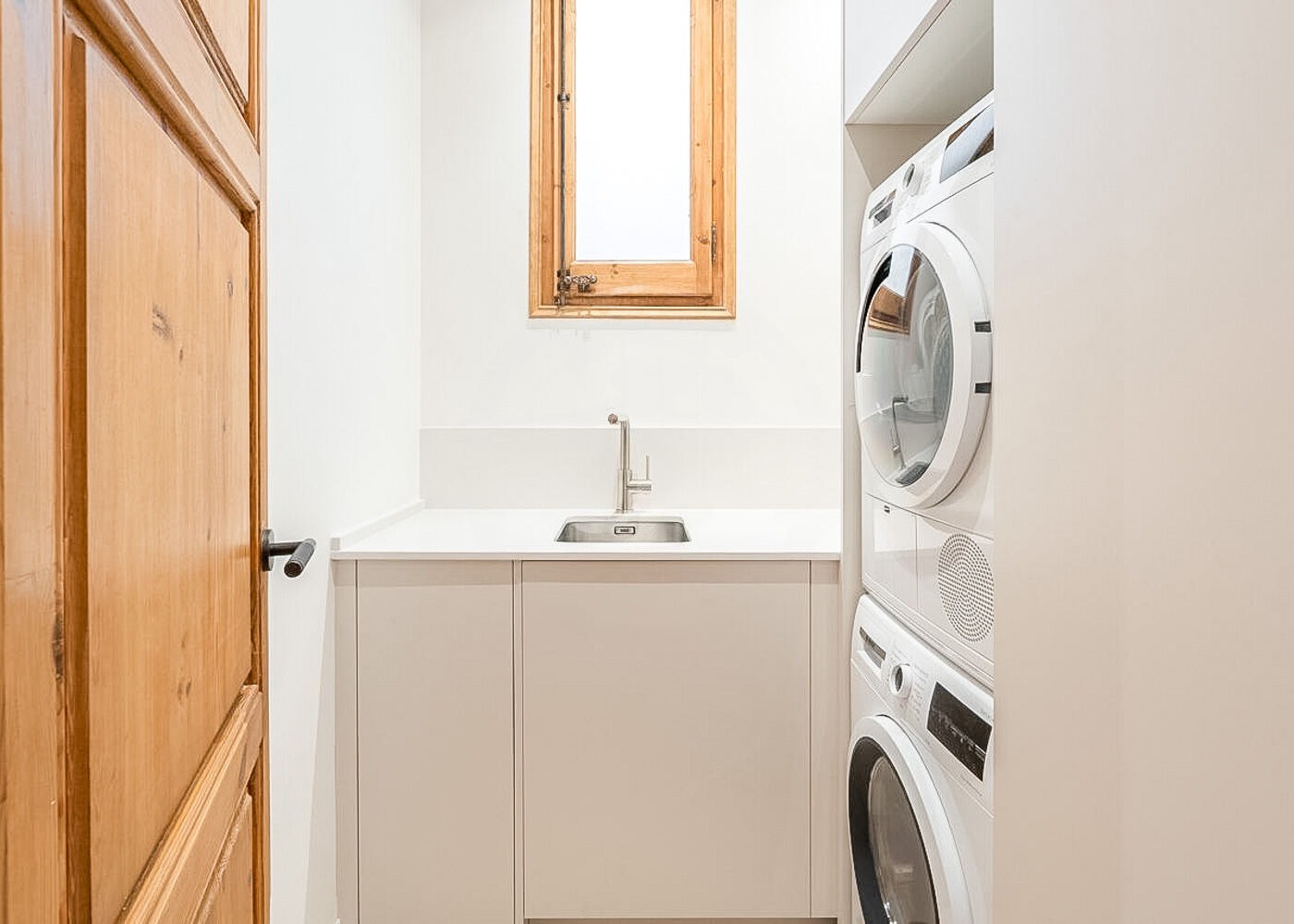 Apartamento en Barcelona, España 3 dormitorios,  No. 140984