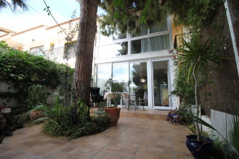Duplex in La Zenia, Alicante, Spain 4 bedrooms, 110 sq.m. No. 133299