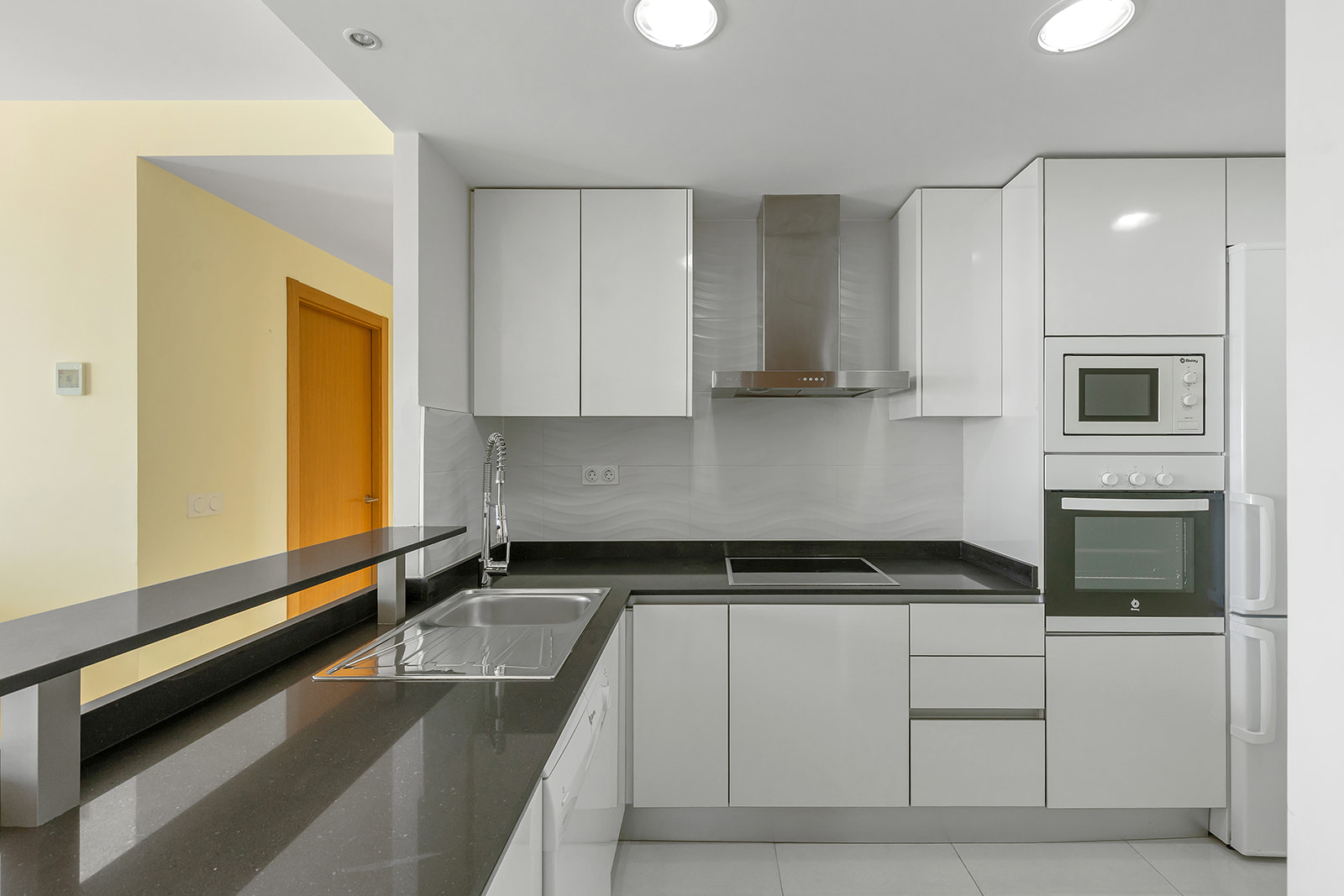 Квартира в Пунта Прима, Аликанте, Испания 2 спальни, 175м2 №144565