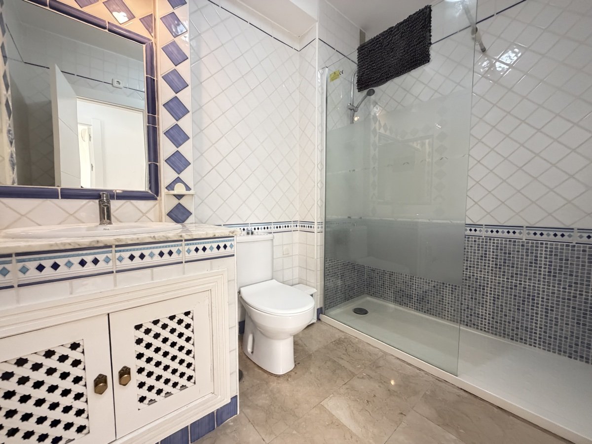 Apartamento en Alicante, España 2 dormitorios, 87 m2 No. 194161
