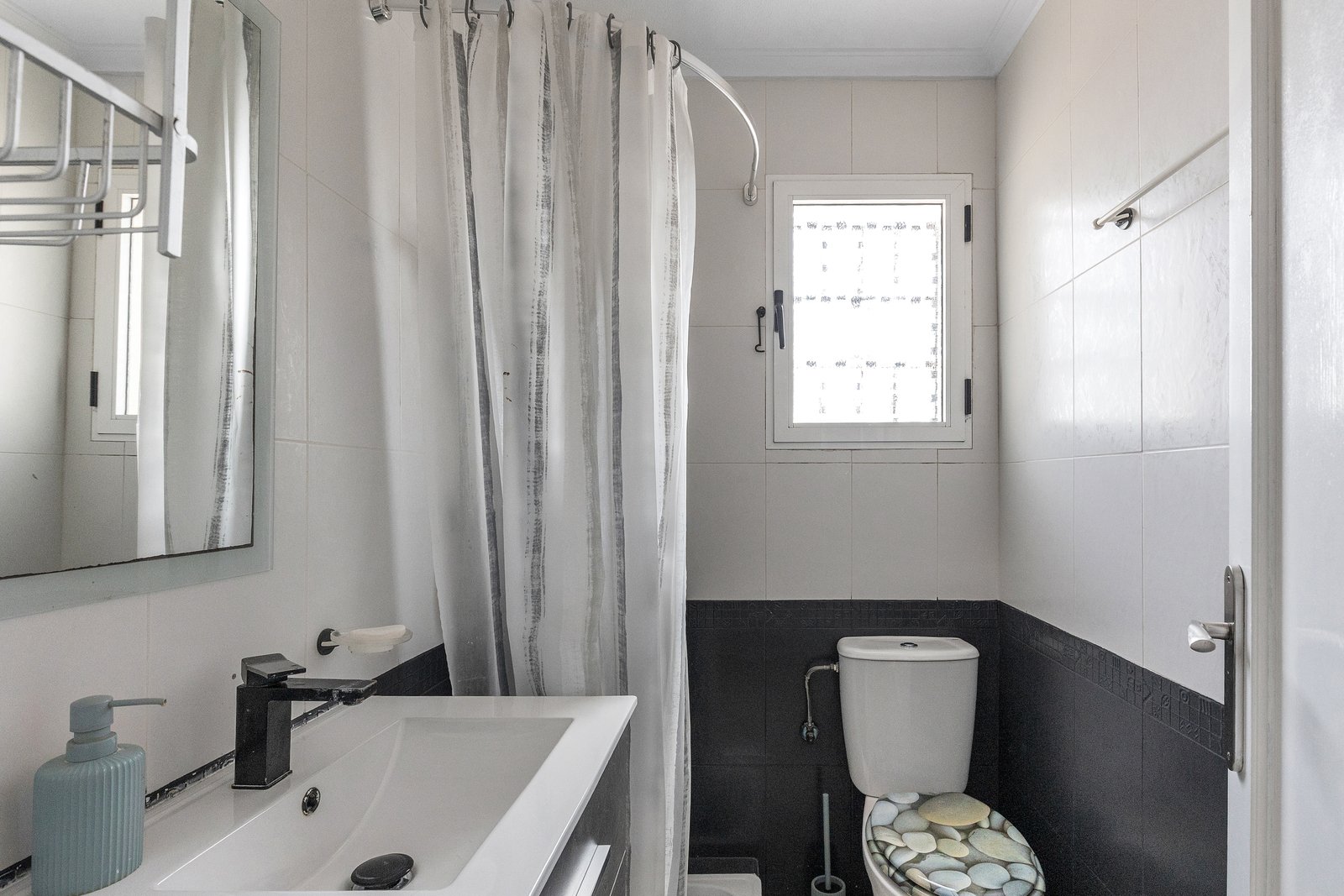 Apartamento en Alicante, España 2 dormitorios, 67 m2 No. 194159