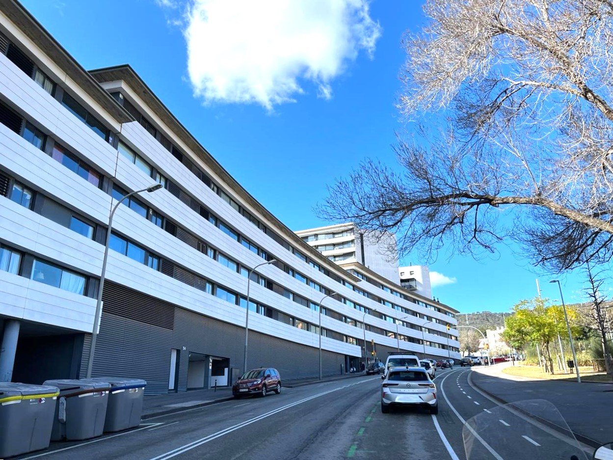 Garaje en Barcelona, España 13 m2 No. 191539