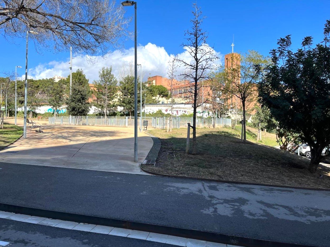Garaje en Barcelona, España 12 m2 No. 191542