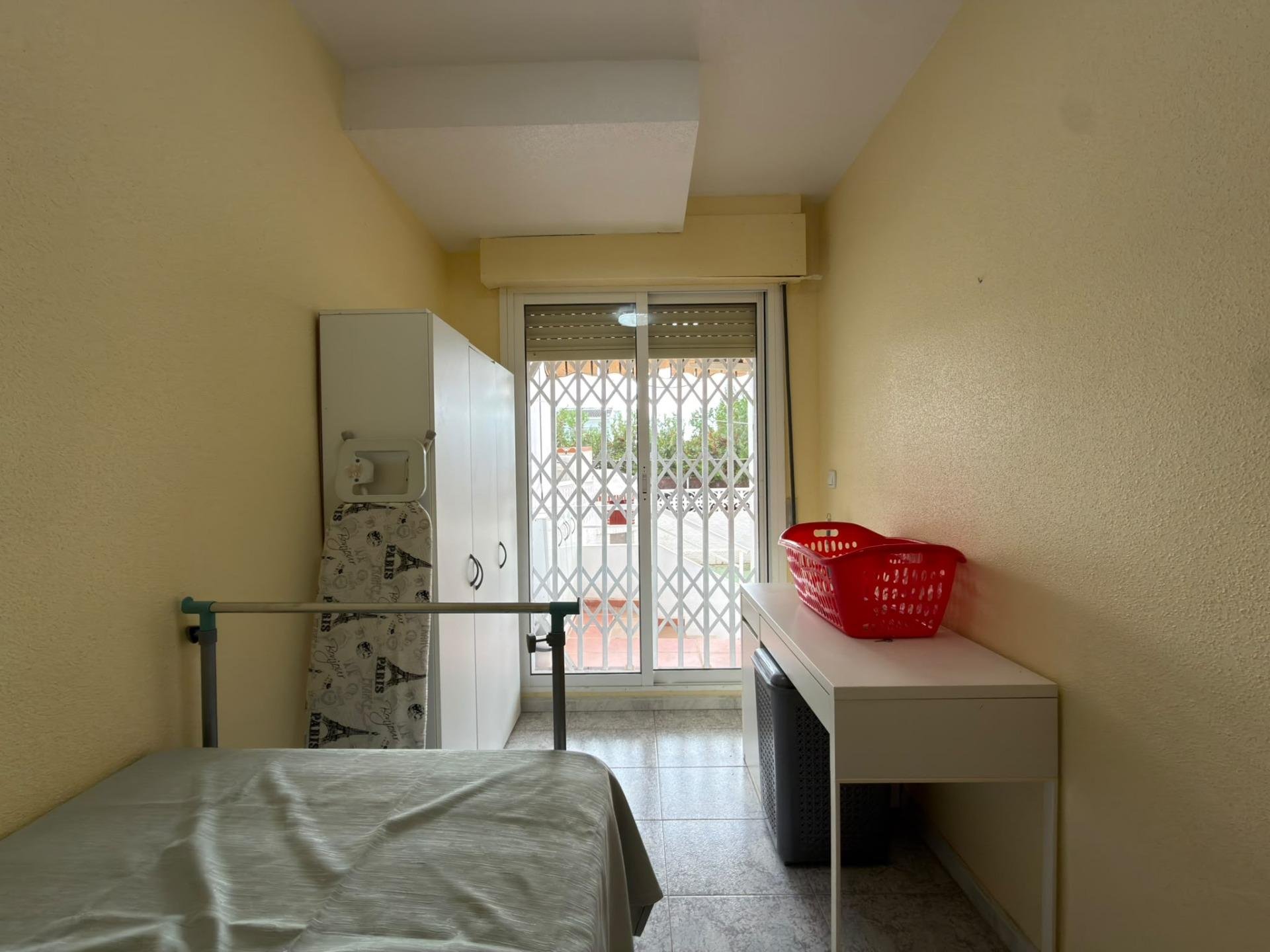 Bungalow i Torrevieja, Alicante, Spanien 1 sovrum, 66 kvm. Nr. 196672