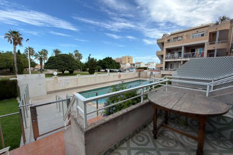 Bungalow en Torrevieja, Alicante, España 1 dormitorio, 66 m2 No. 196672