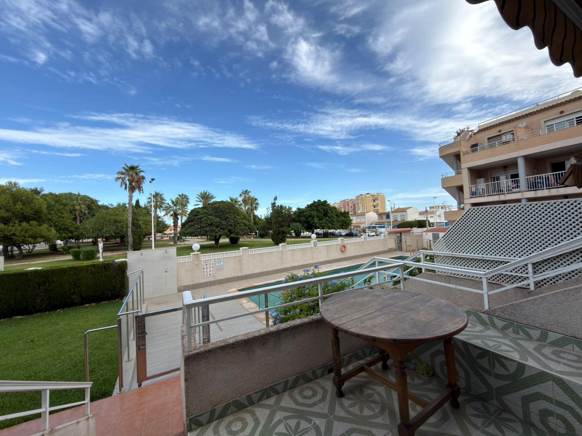 Bungalow i Torrevieja, Alicante, Spanien 1 sovrum, 66 kvm. Nr. 196672