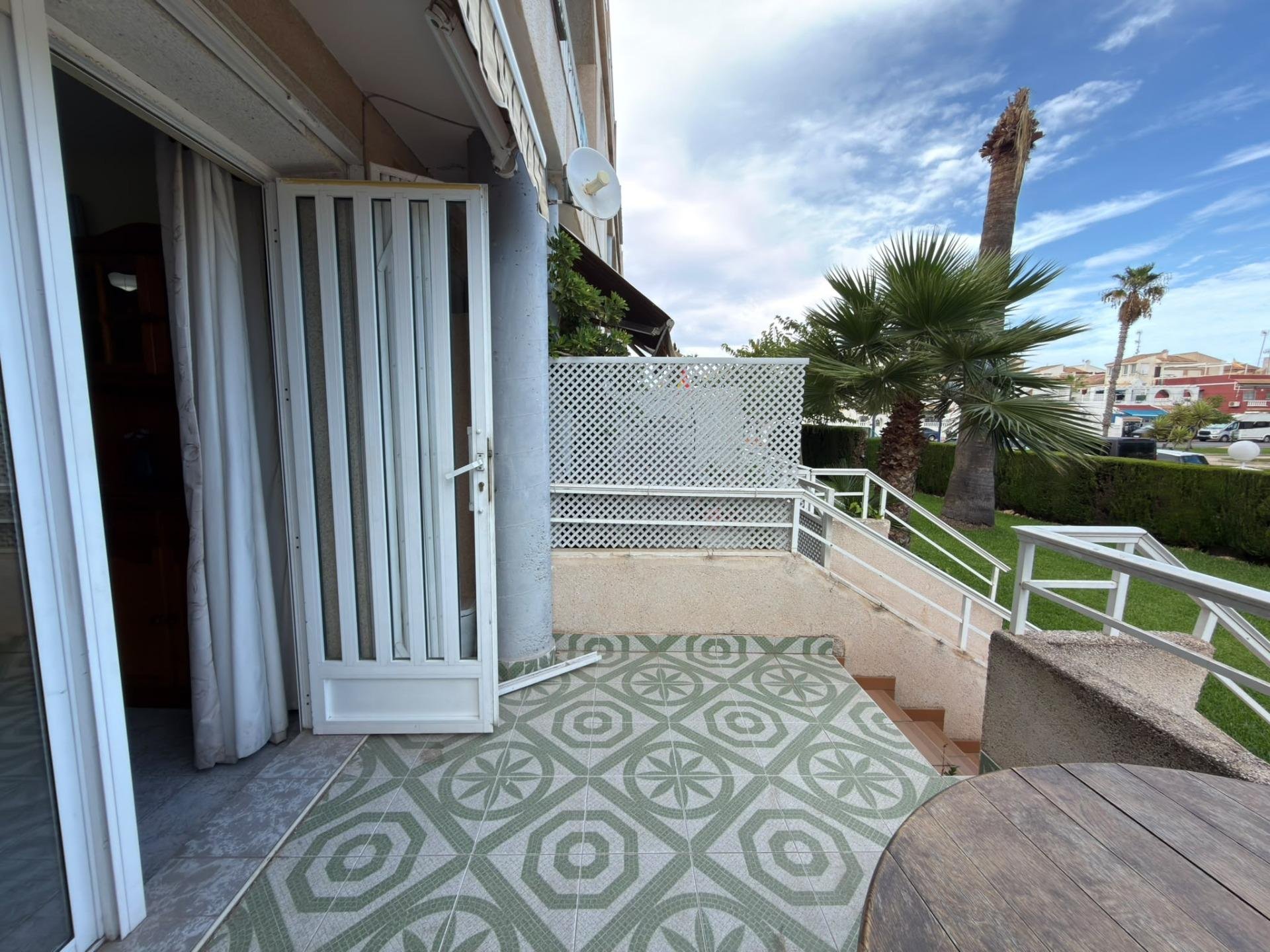 Bungalow i Torrevieja, Alicante, Spanien 1 sovrum, 66 kvm. Nr. 196672
