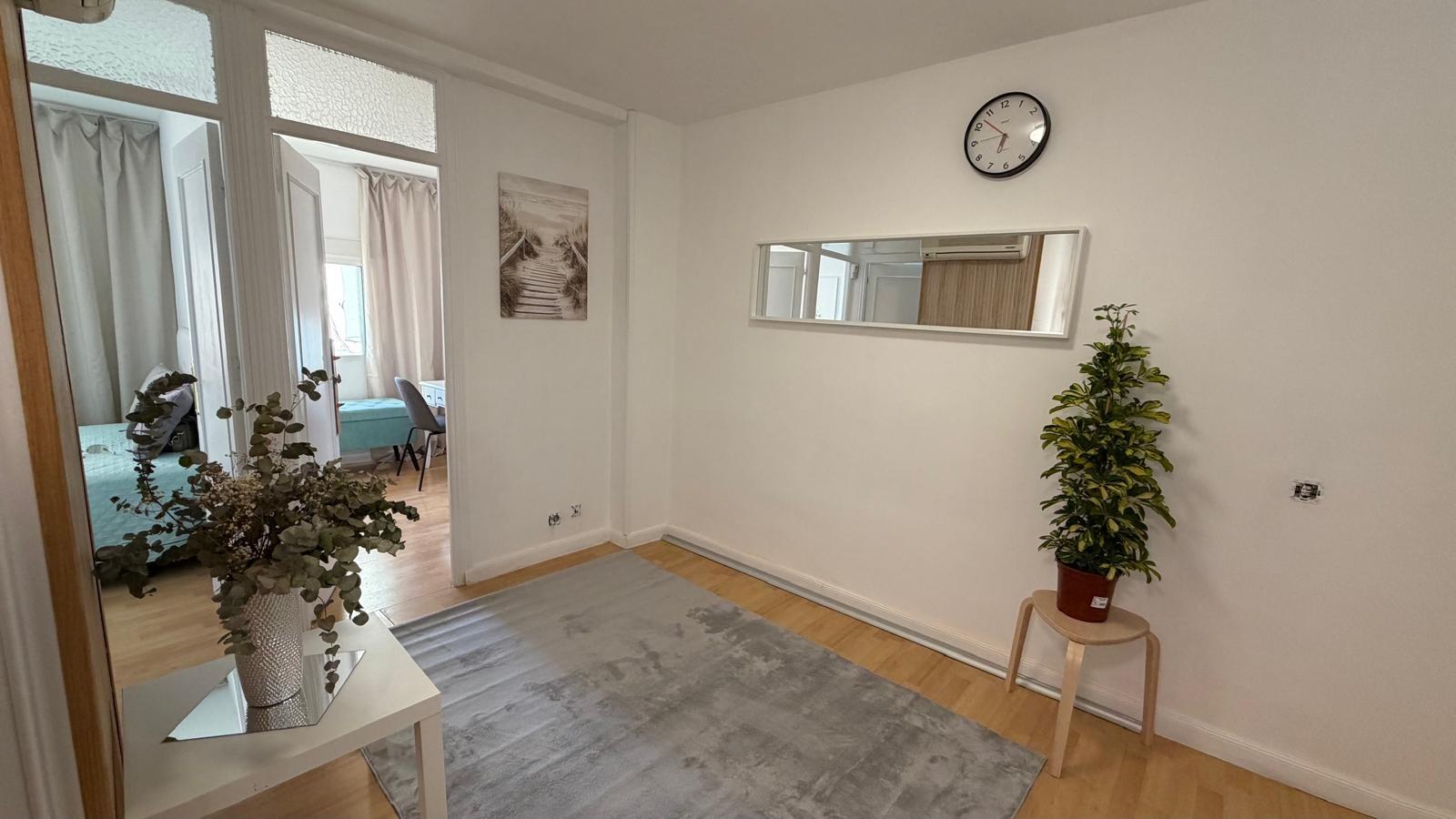 Apartamento en Madrid, España 1 dormitorio, 40 m2 No. 196669