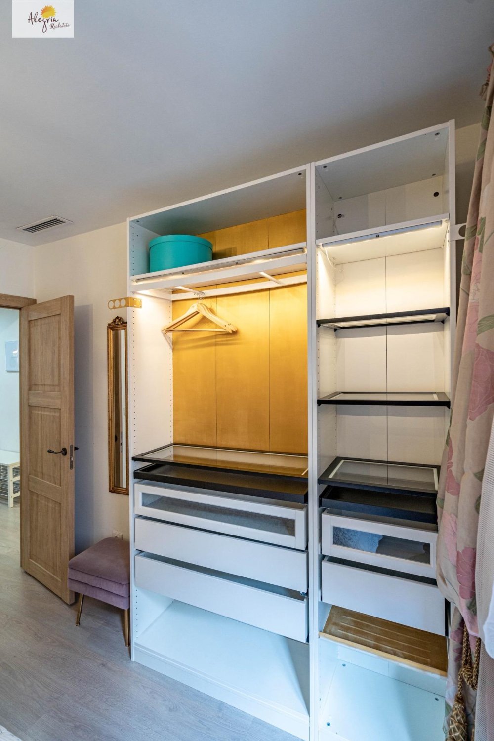Apartment in Valencia, Spain 3 bedrooms, 90 sq.m. No. 196670