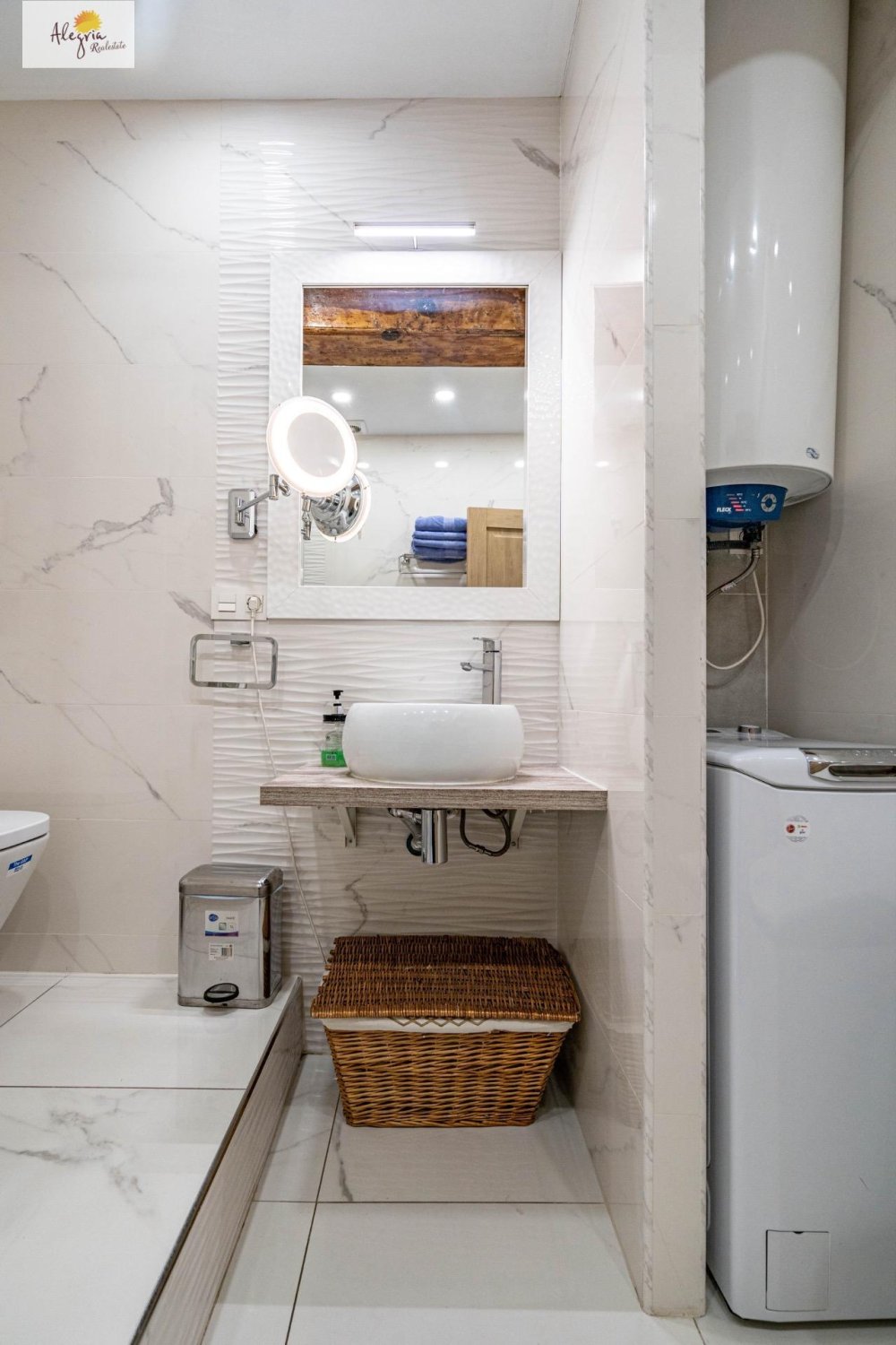 Apartment in Valencia, Spain 3 bedrooms, 90 sq.m. No. 196670
