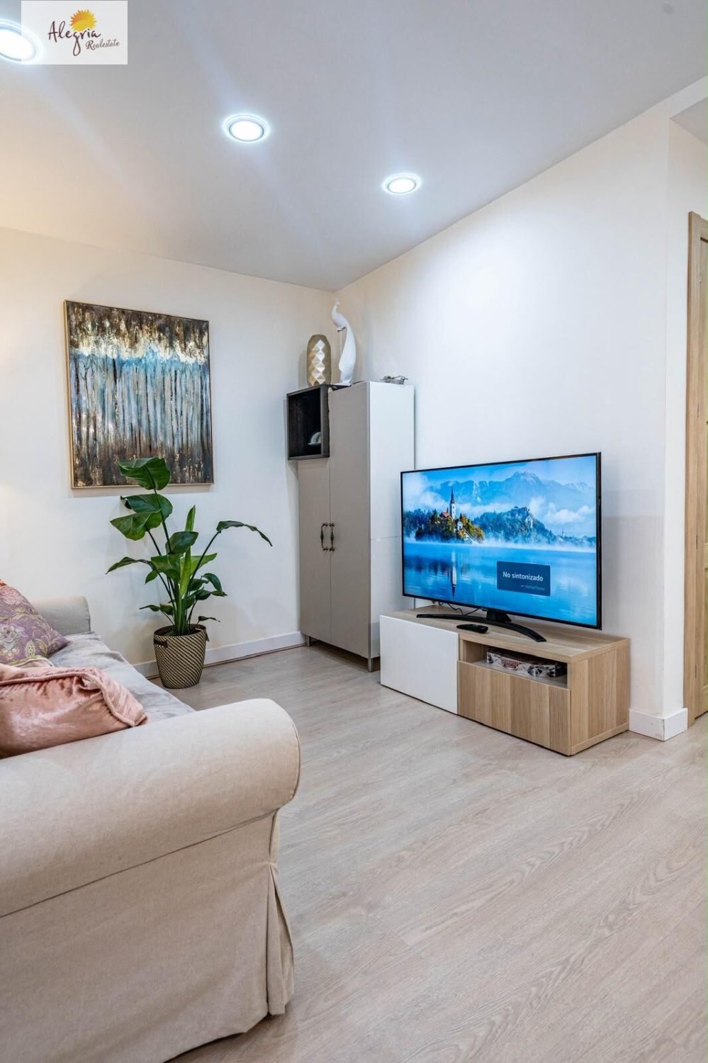 Apartment in Valencia, Spain 3 bedrooms, 90 sq.m. No. 196670