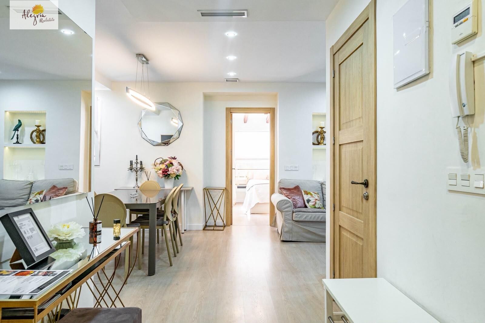 Apartment in Valencia, Spain 3 bedrooms, 90 sq.m. No. 196670