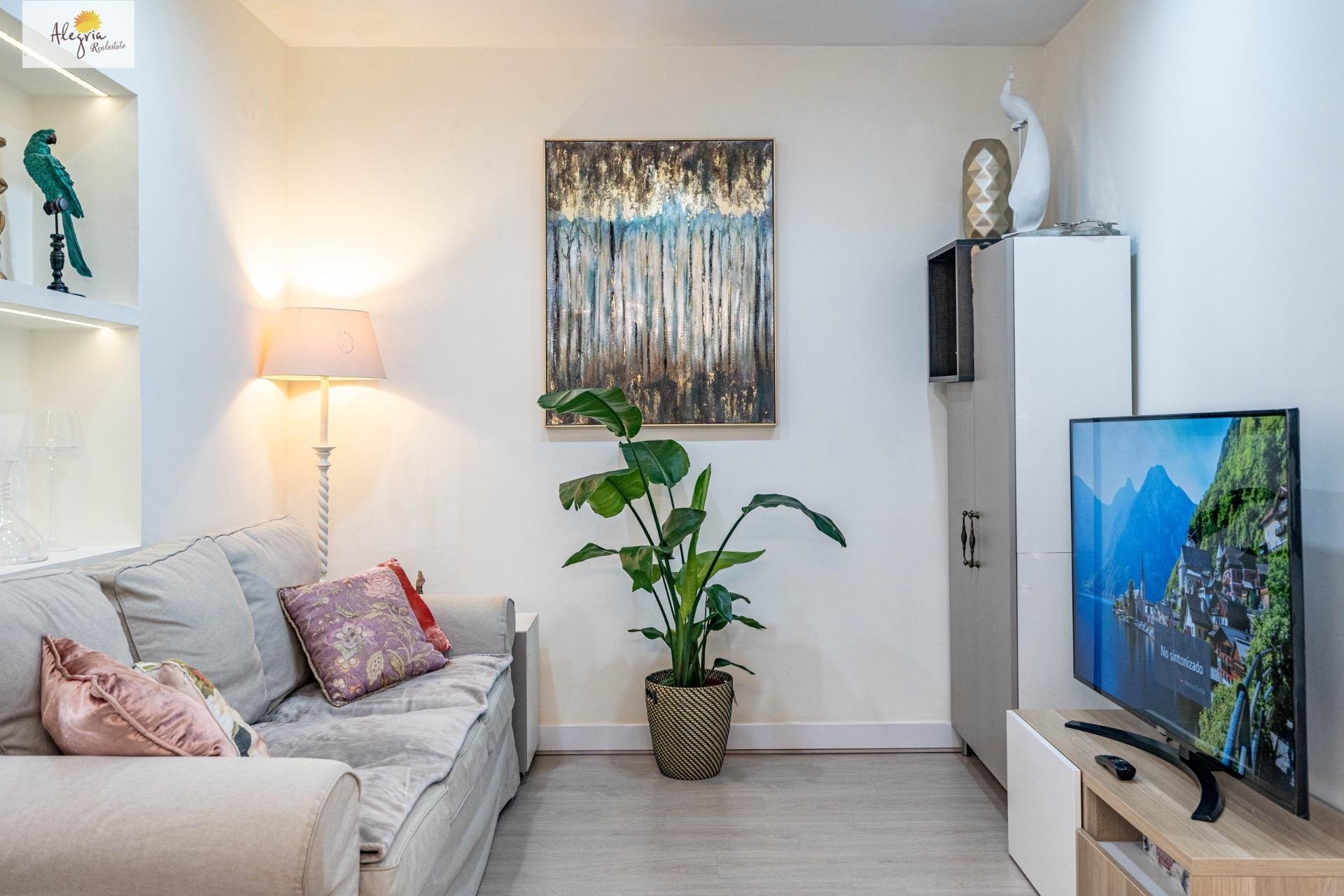 Apartment in Valencia, Spain 3 bedrooms, 90 sq.m. No. 196670