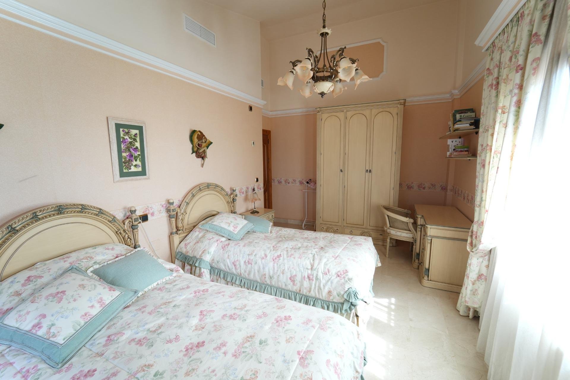 Вилла в Дехеса де Кампоамор, Аликанте, Испания 8 спален, 734м2 №179571