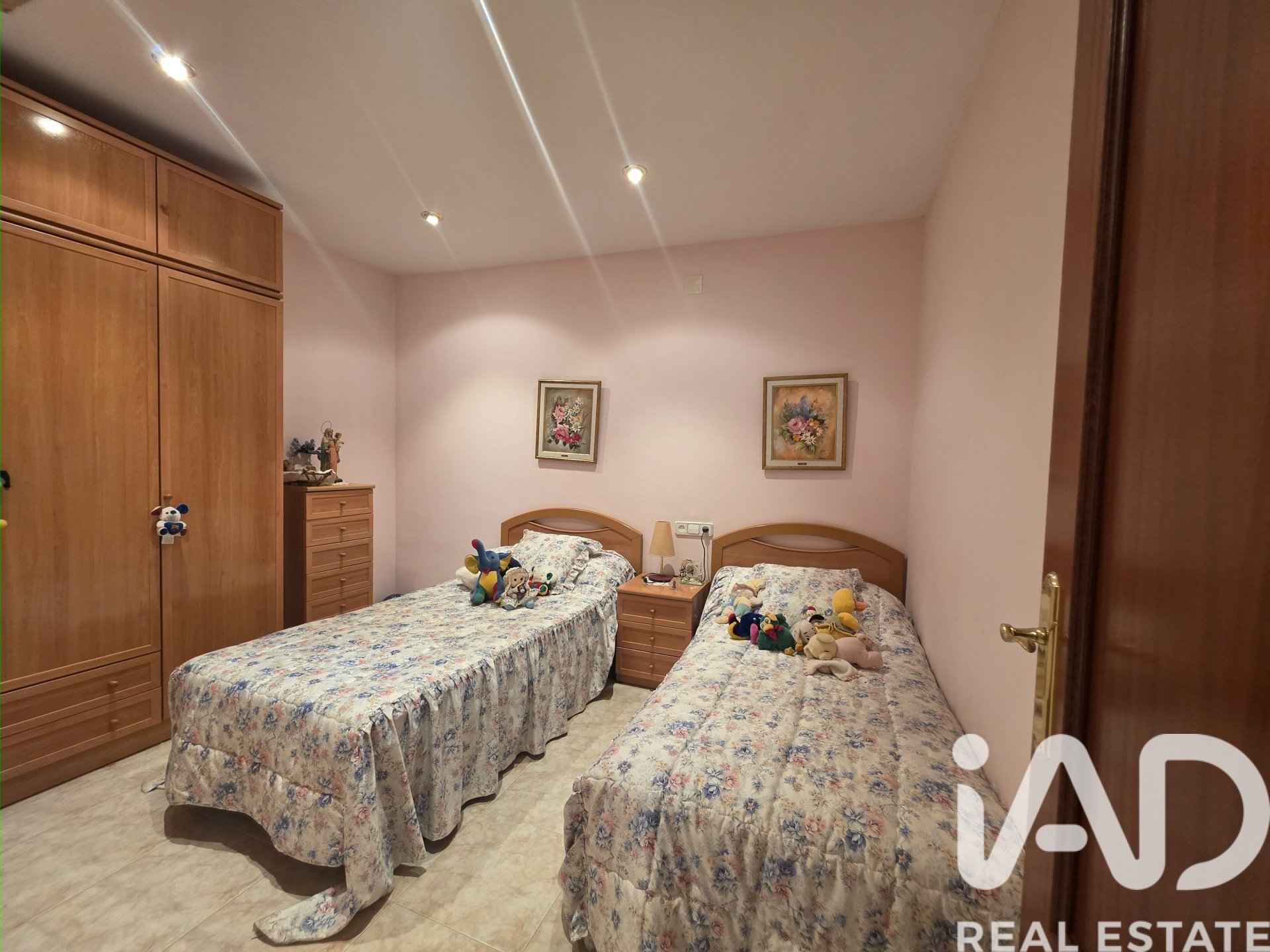 Townhouse in Albesa, Lleida, Spain 4 bedrooms, 186 sq.m. No. 185490