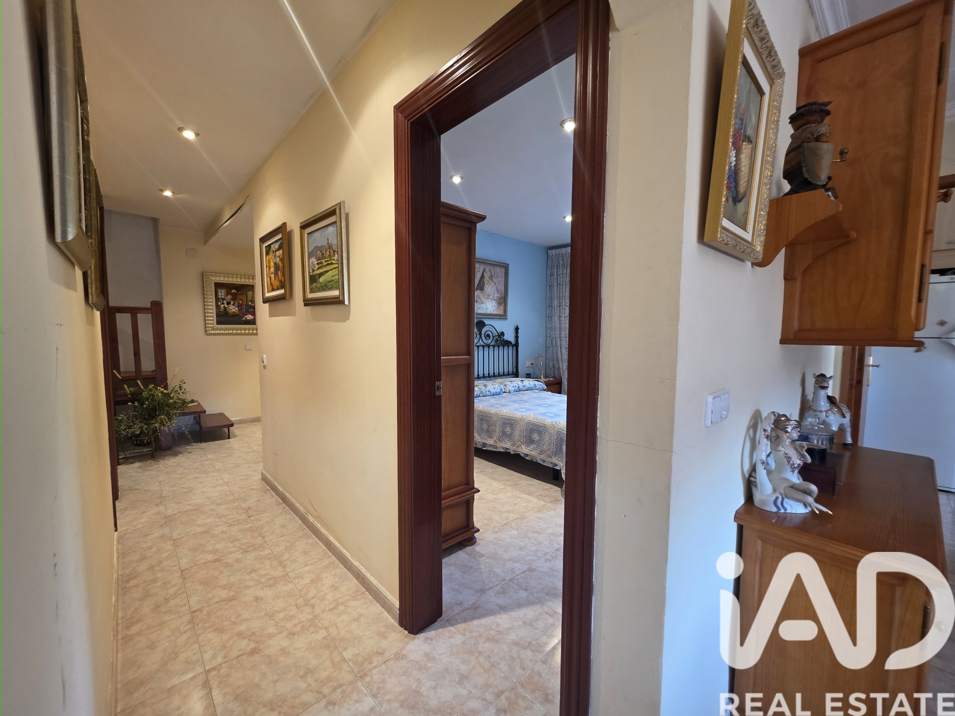 Townhouse in Albesa, Lleida, Spain 4 bedrooms, 186 sq.m. No. 185490