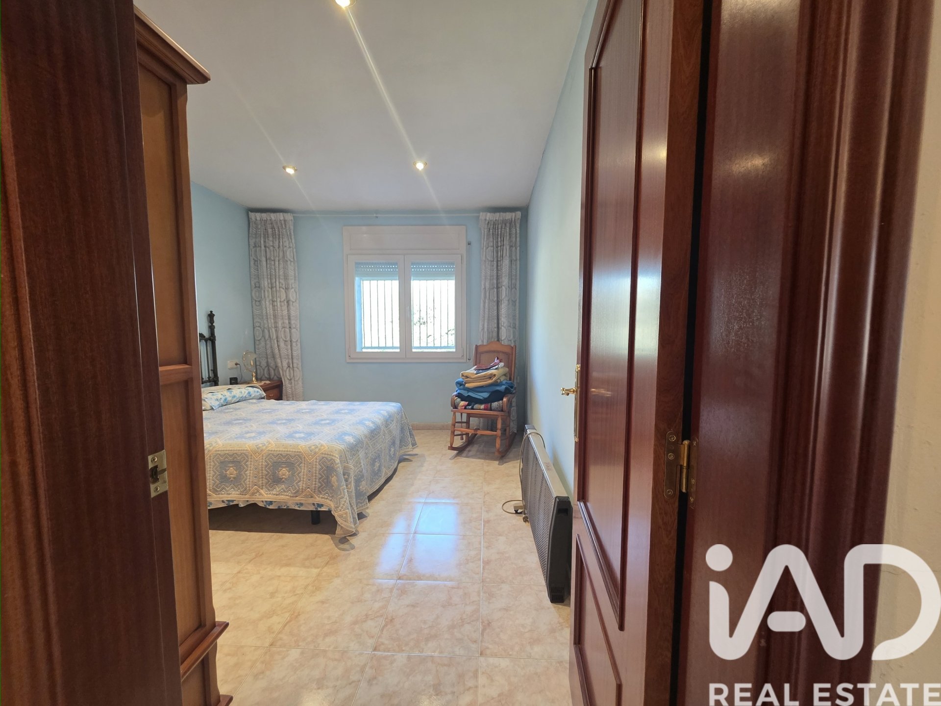 Townhouse in Albesa, Lleida, Spain 4 bedrooms, 186 sq.m. No. 185490
