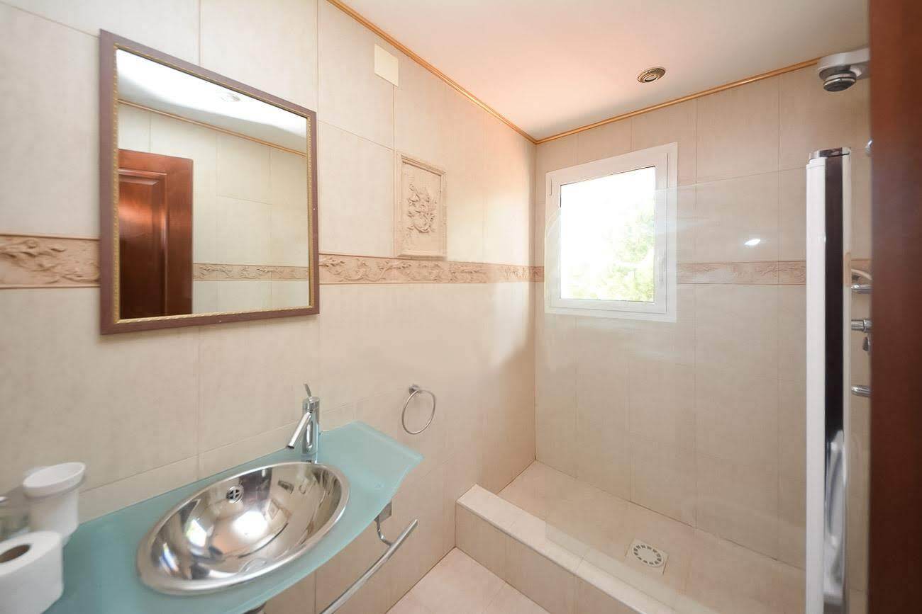 Dom w Lloret de Mar, Girona, Hiszpania 7 sypialni, 696 mkw. nr 97963