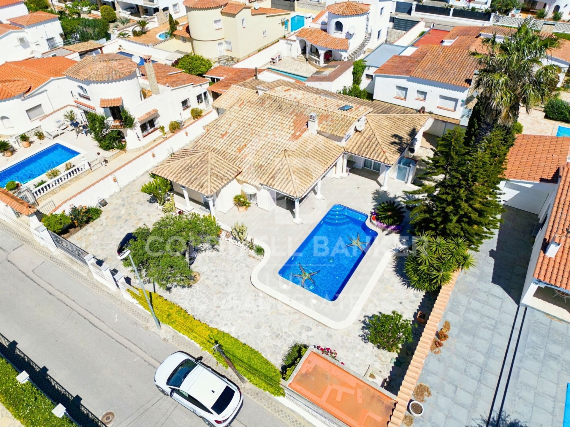 Talo Empuriabrava, Girona, Espanja 5 makuuhuonetta, 279 m2 No. 160170
