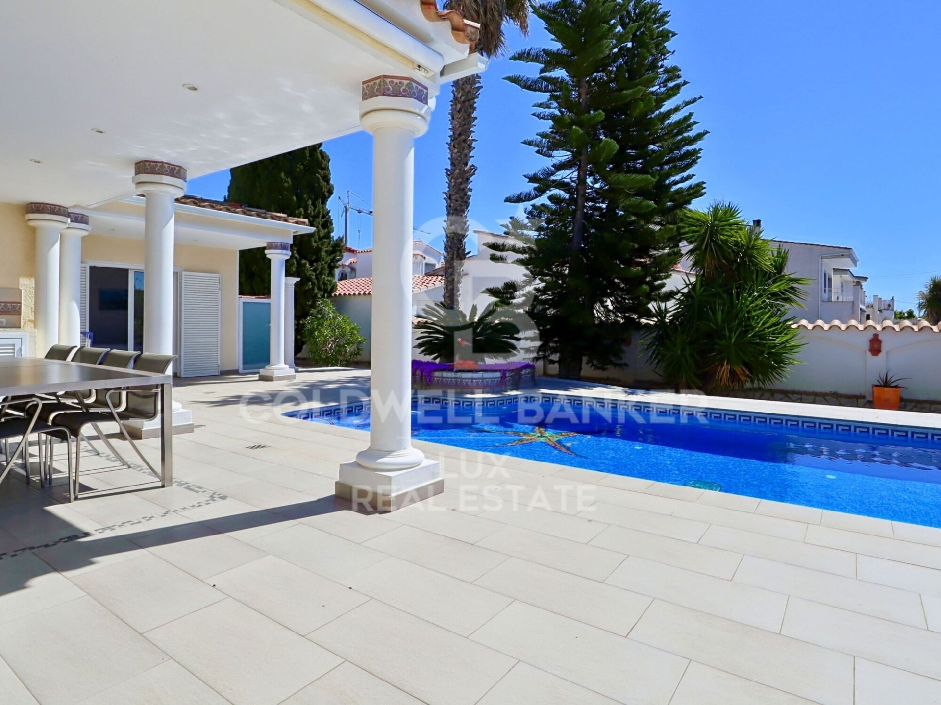 Talo Empuriabrava, Girona, Espanja 5 makuuhuonetta, 279 m2 No. 160170