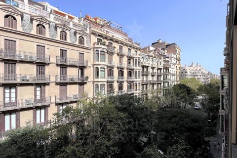 Huoneisto Barcelona, Espanja 3 makuuhuonetta, 126 m2 No. 160168