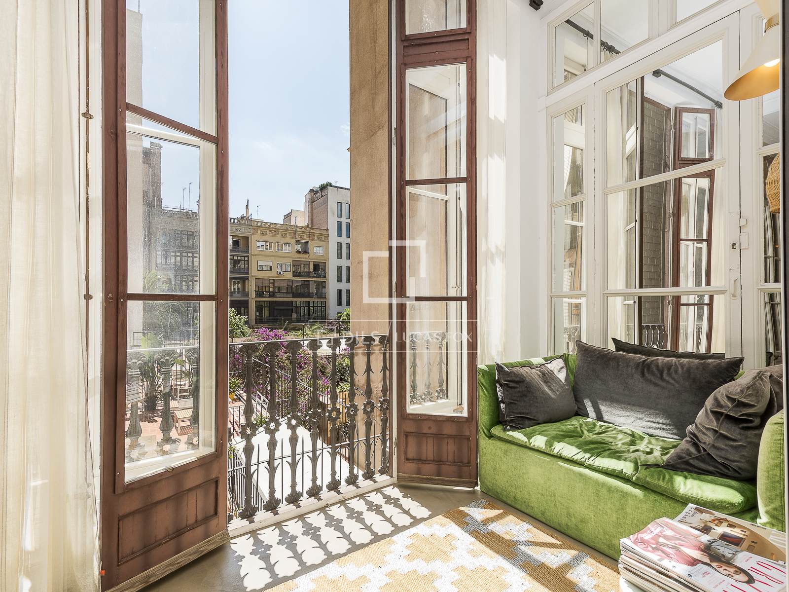 Apartamento en Barcelona, España 5 dormitorios, 309 m2 No. 150973