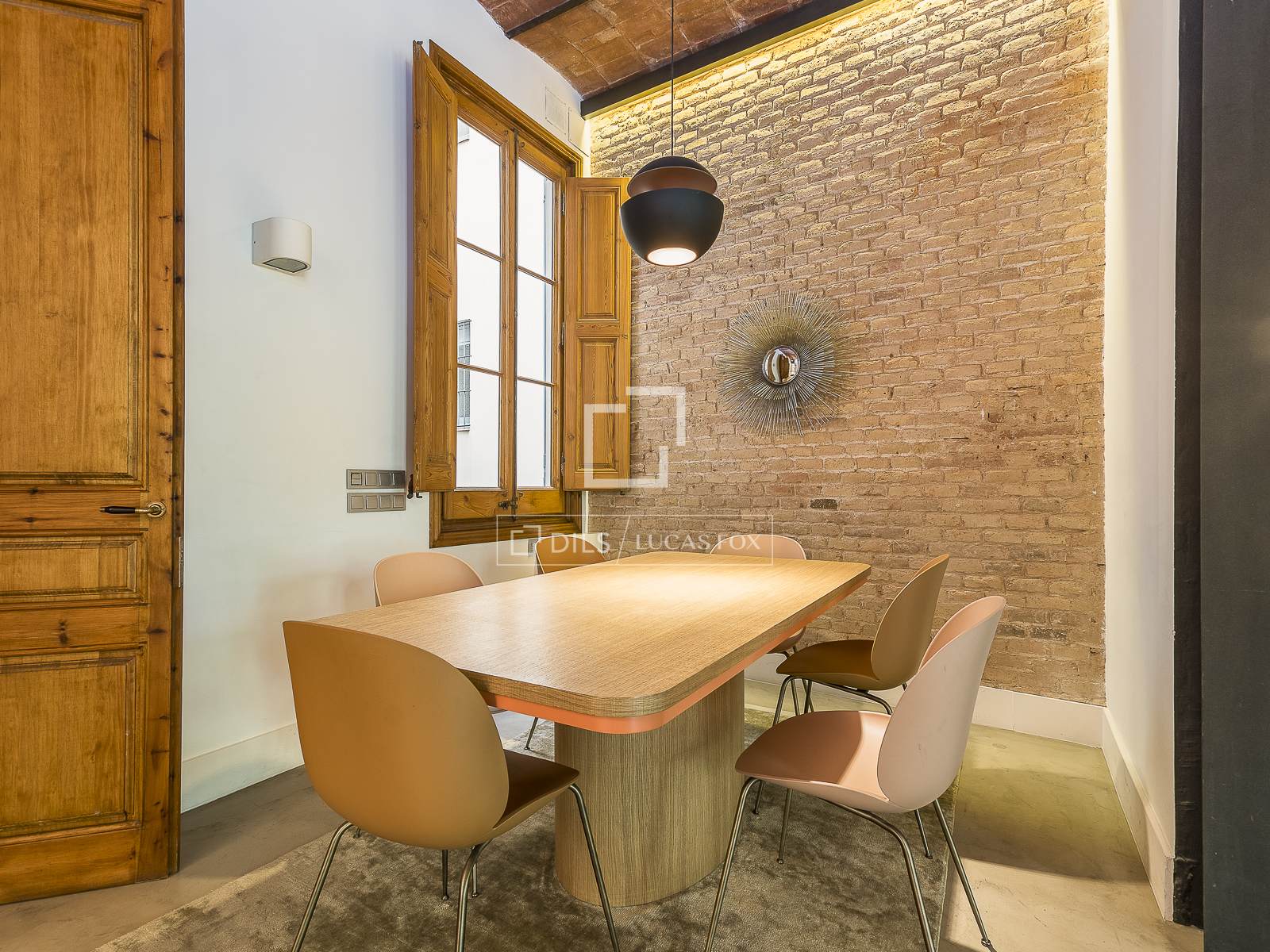 Apartamento en Barcelona, España 5 dormitorios, 309 m2 No. 150973