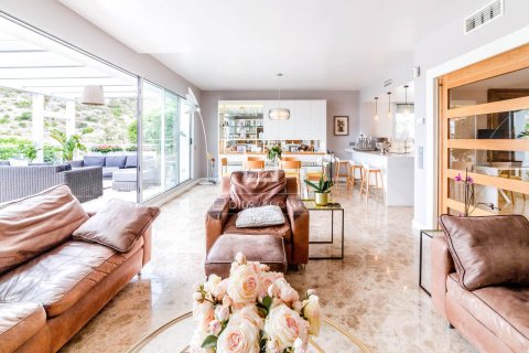 Willa w Sitges, Barcelona, Hiszpania 3 sypialnie, 366 mkw. nr 150972