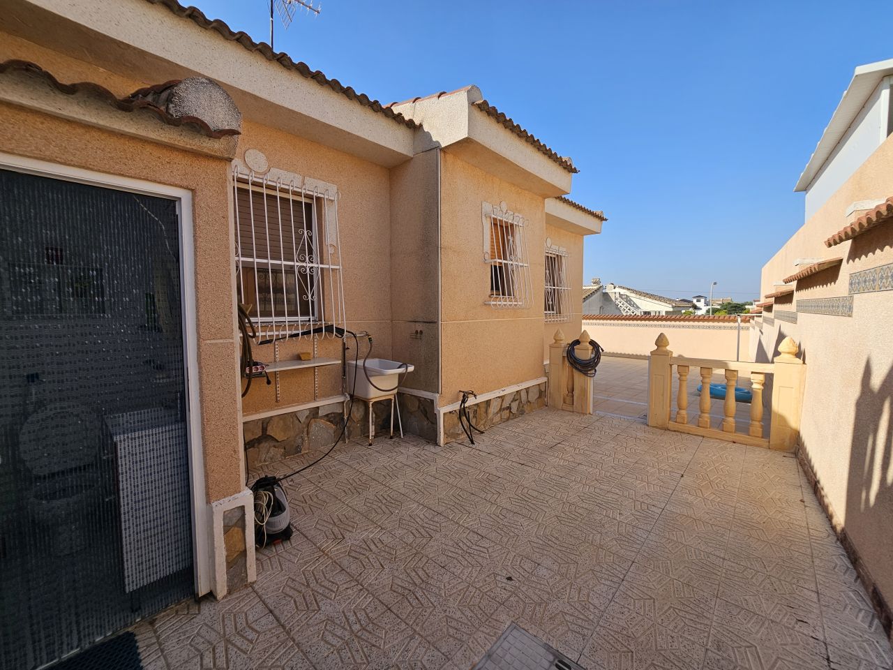 Villa a Rojales, Alicante, Spagna 3 camere da letto, 170 mq. N° 78853