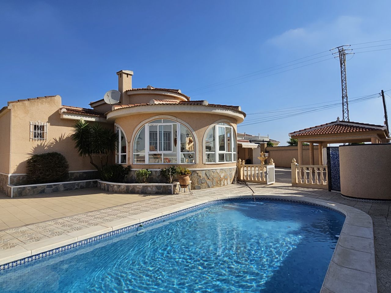 Villa a Rojales, Alicante, Spagna 3 camere da letto, 170 mq. N° 78853
