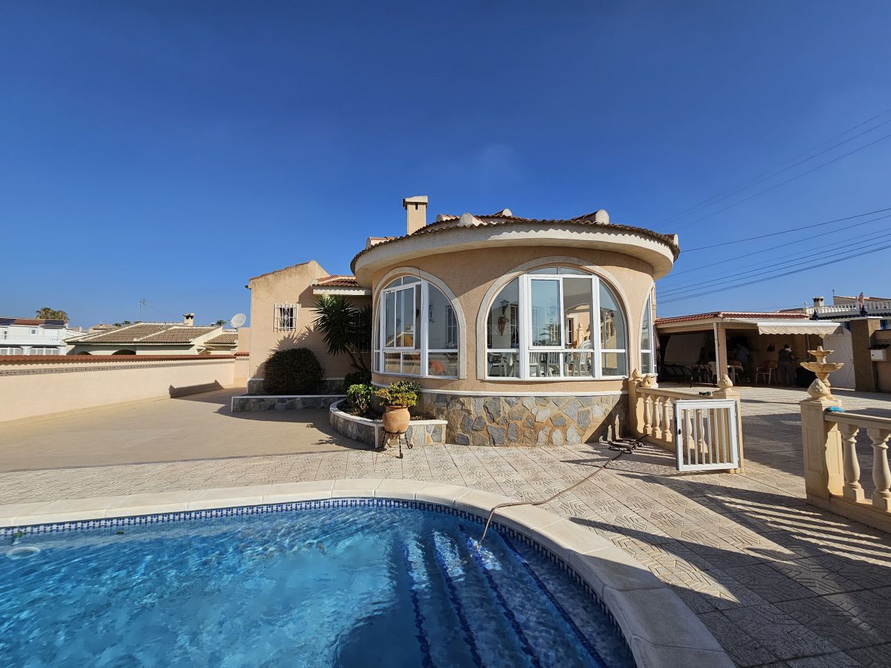 Villa a Rojales, Alicante, Spagna 3 camere da letto, 170 mq. N° 78853