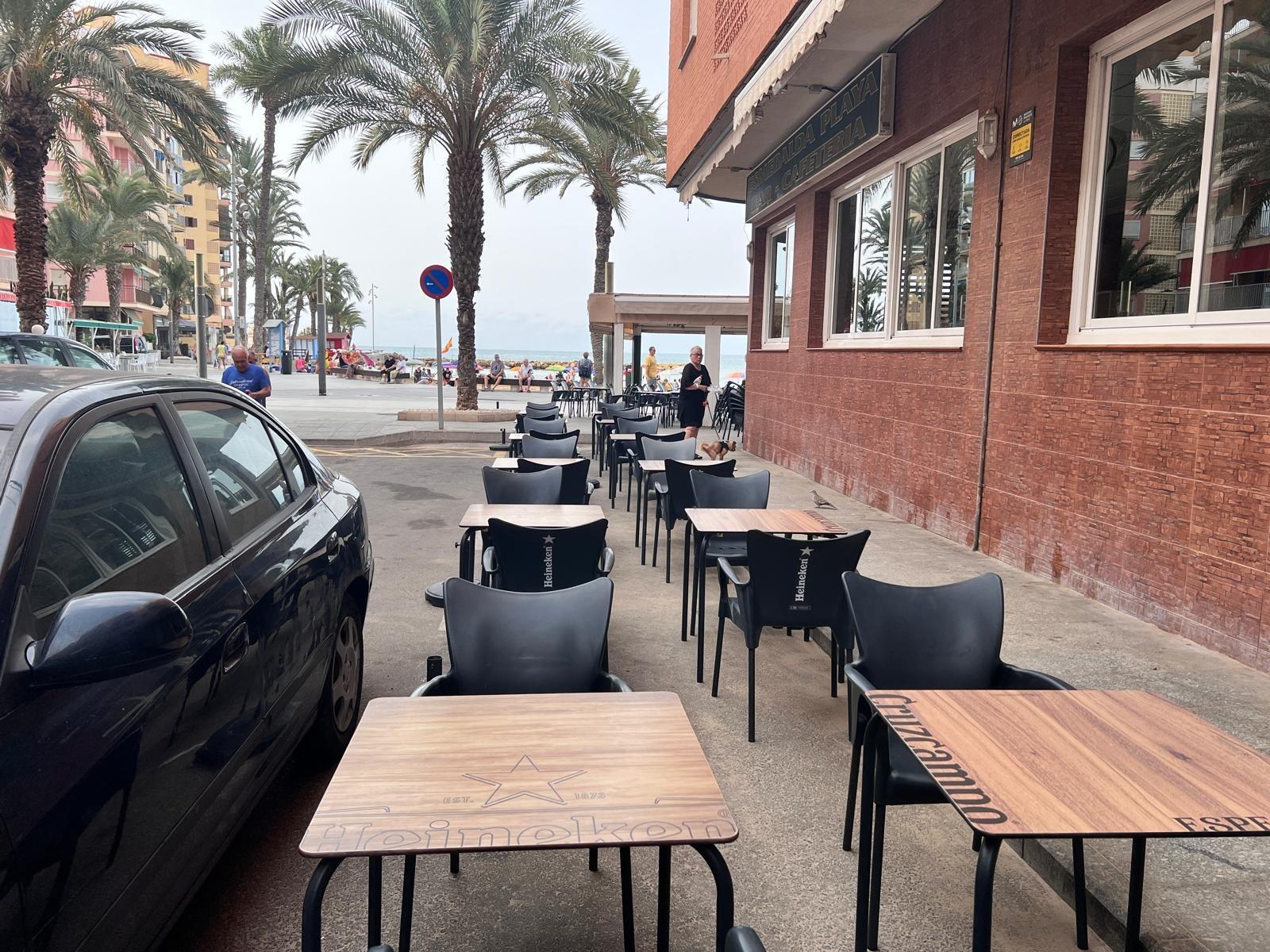 Commercial property à Torrevieja, Alicante, Espagne 158 m2 No. 165393