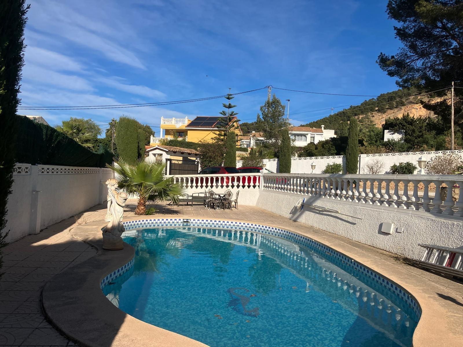 Villa i Albir, Alicante, Spanien 4 sovrum, 440 kvm. Nr. 165394