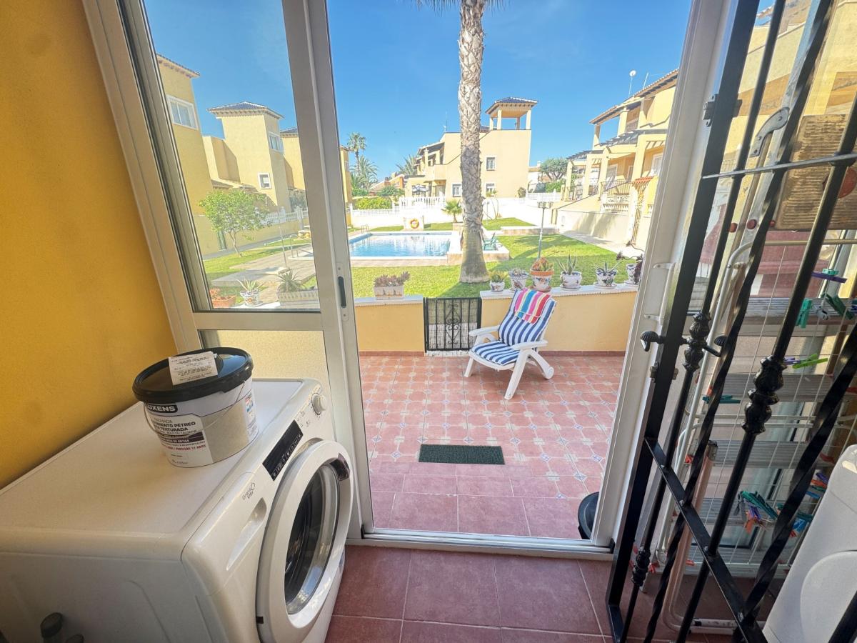 Villa in Villamartin, Alicante, Spain 3 bedrooms, 100 sq.m. No. 148921