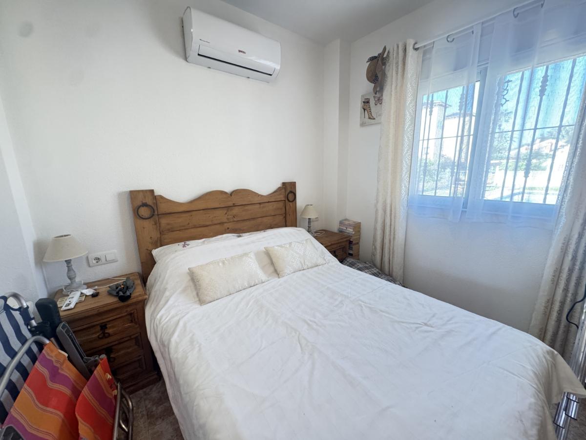 Villa in Villamartin, Alicante, Spain 3 bedrooms, 100 sq.m. No. 148921
