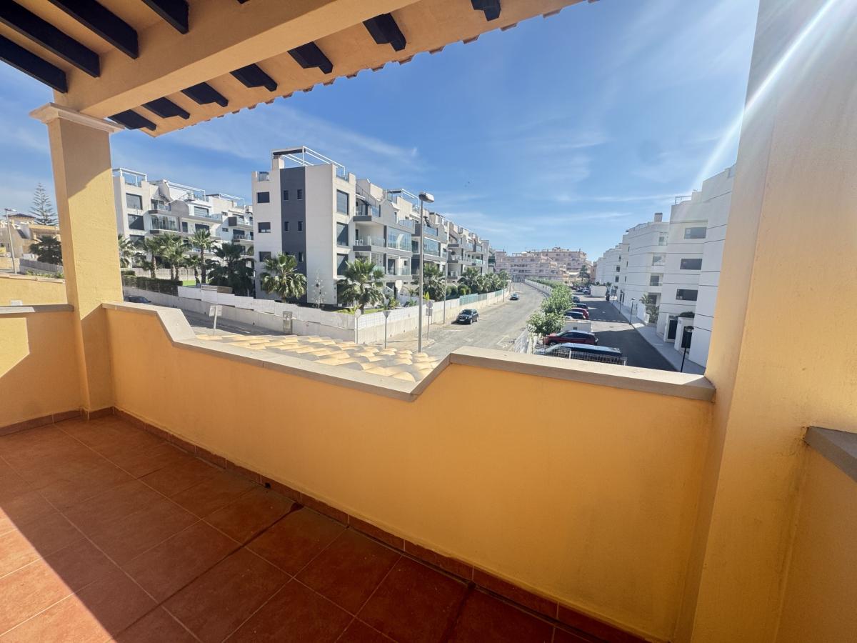 Villa in Villamartin, Alicante, Spain 3 bedrooms, 100 sq.m. No. 148921