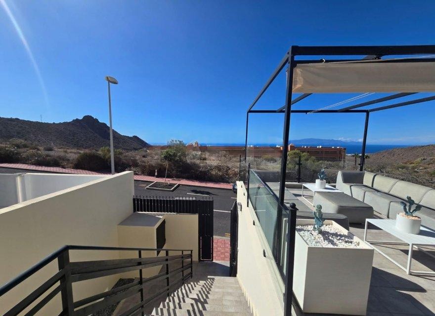 Villa i Tenerife, Spanien 3 sovrum, 350 kvm. Nr. 194732