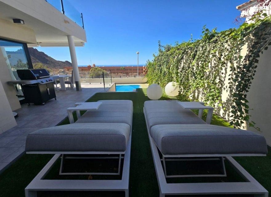 Villa i Tenerife, Spanien 3 sovrum, 350 kvm. Nr. 194732