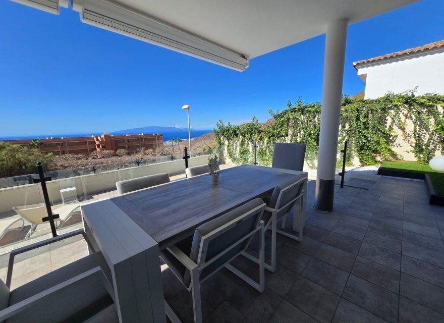 Villa i Tenerife, Spanien 3 sovrum, 350 kvm. Nr. 194732