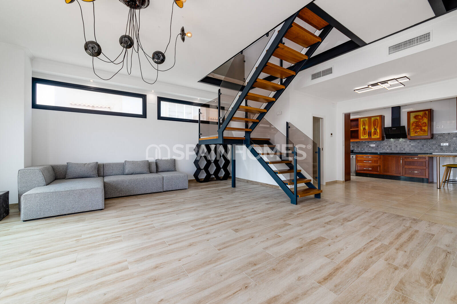 Villa in Torrevieja, Alicante, Spain 4 bedrooms, 210 sq.m. No. 194764