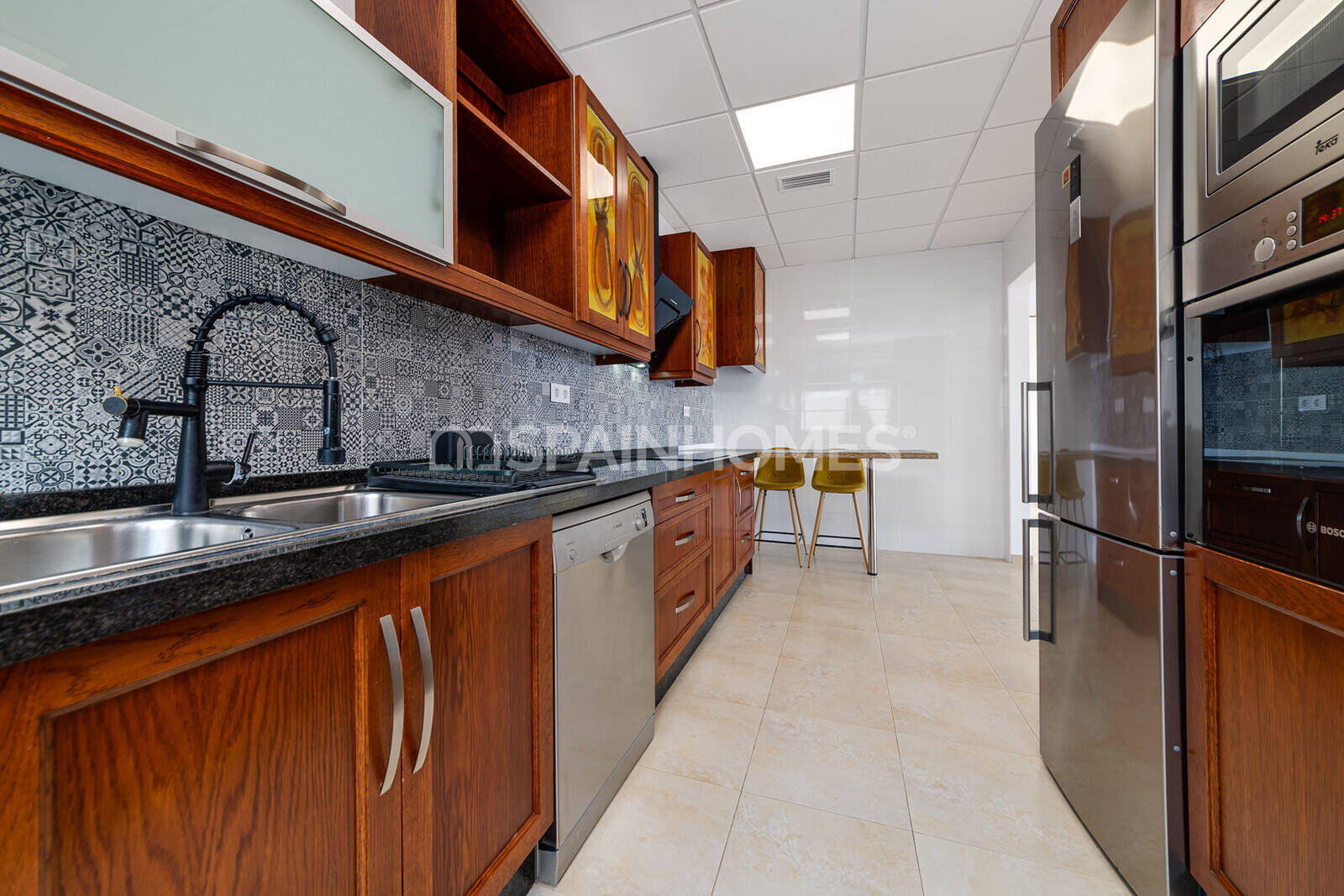 Villa in Torrevieja, Alicante, Spain 4 bedrooms, 210 sq.m. No. 194764
