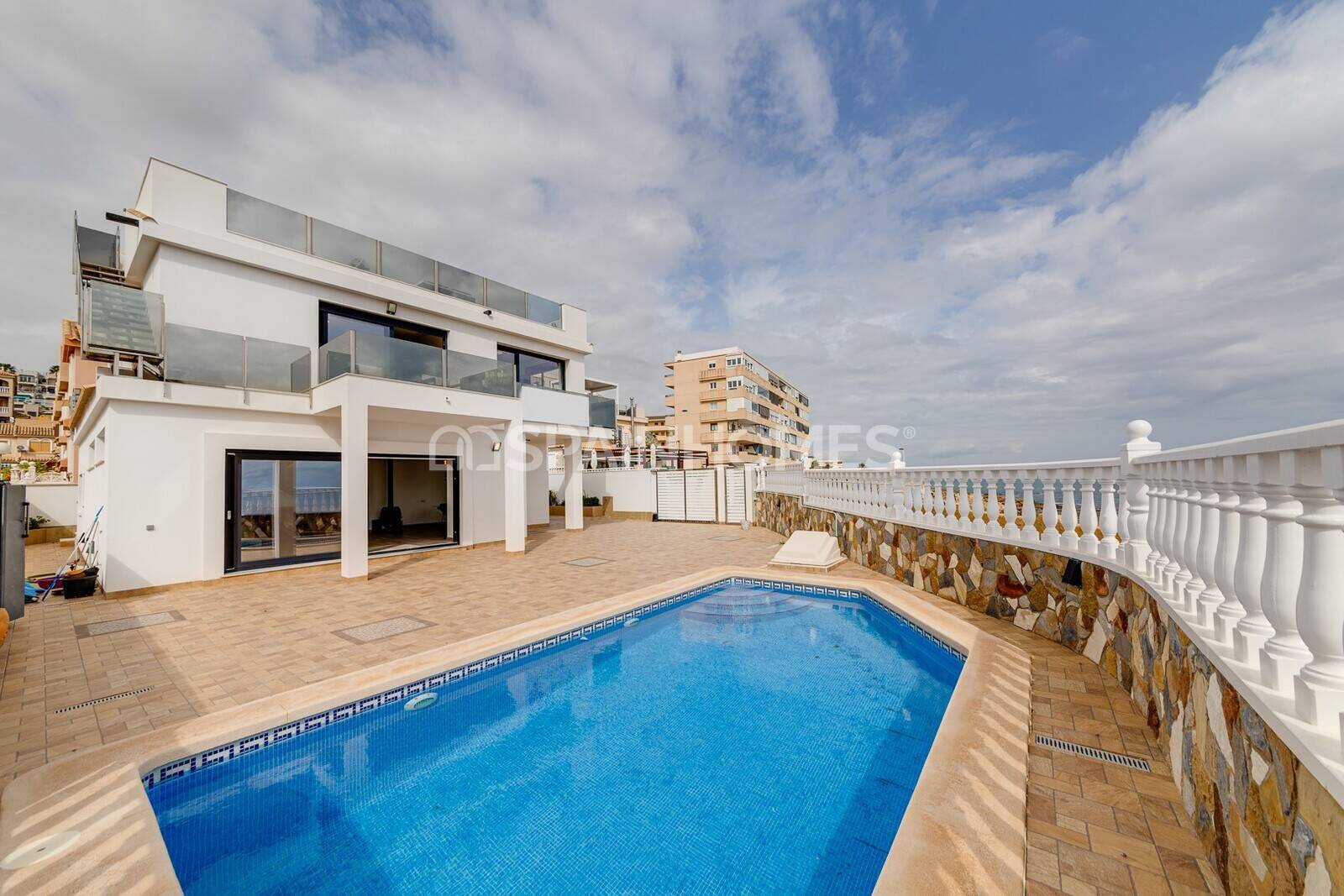 Villa in Torrevieja, Alicante, Spain 4 bedrooms, 210 sq.m. No. 194764